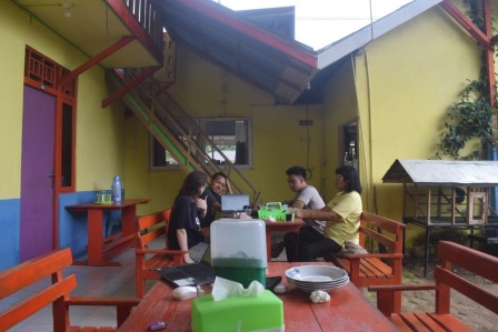 Charlotte, Gede, and Engga in one of the elicitation sessions with one of the informants